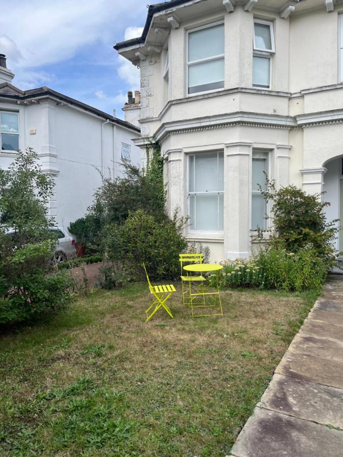 Elegant Bloomsbury Apartment In Tunbridge Wells エクステリア 写真