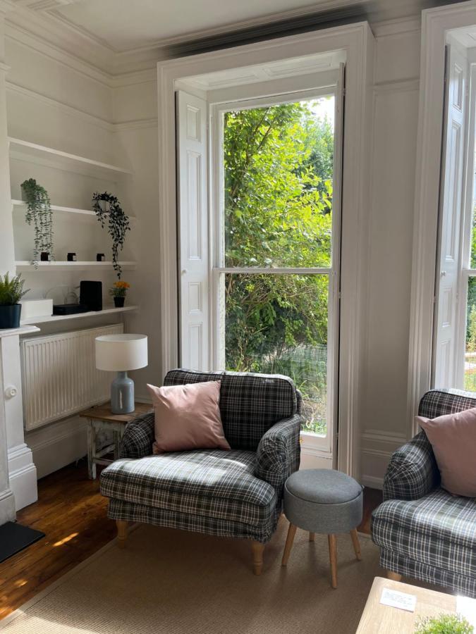 Elegant Bloomsbury Apartment In Tunbridge Wells エクステリア 写真