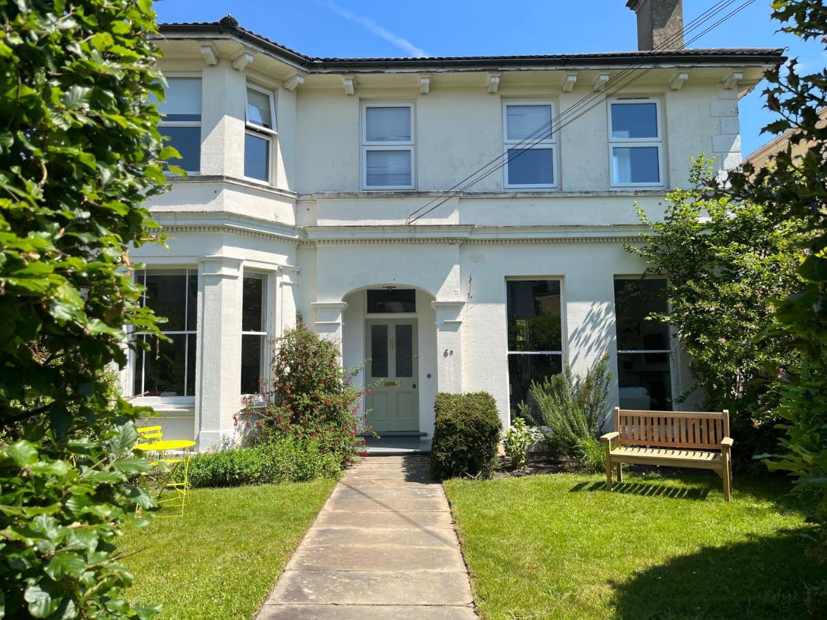 Elegant Bloomsbury Apartment In Tunbridge Wells エクステリア 写真